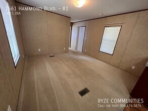 1561 Hammond Blvd in Jacksonville, FL - Building Photo - Building Photo