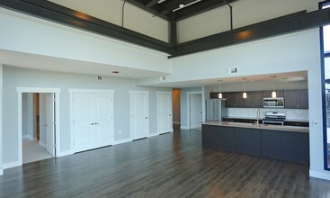 River House Apartments in Schenectady, NY - Building Photo - Interior Photo