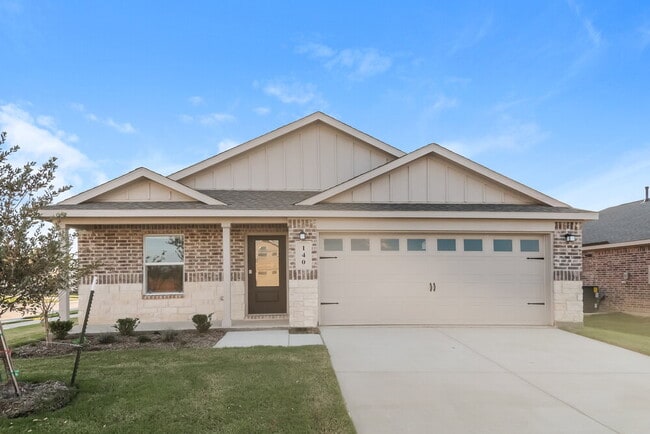 property at 140 Glenwood Dr