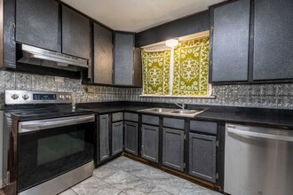 7316 Park Dr in St. Louis, MO - Building Photo - Building Photo