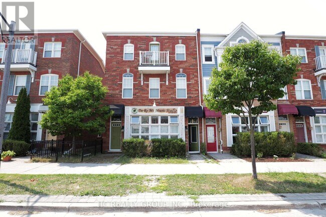 property at 2725-2725 Bur Oak Ave