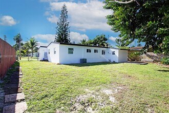 6117 NW 27th St in Margate, FL - Building Photo - Building Photo