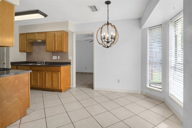 property at 4936 Meadowood Cir