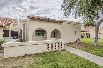 5136 E Evergreen St in Mesa, AZ - Foto de edificio - Building Photo
