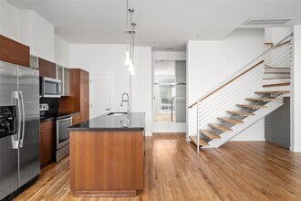 5712 Winsome Ln in Houston, TX - Building Photo - Building Photo