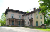 72 College St in Clinton, NY - Building Photo - Building Photo