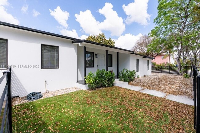 2100 SW 6th St in Miami, FL - Building Photo - Building Photo