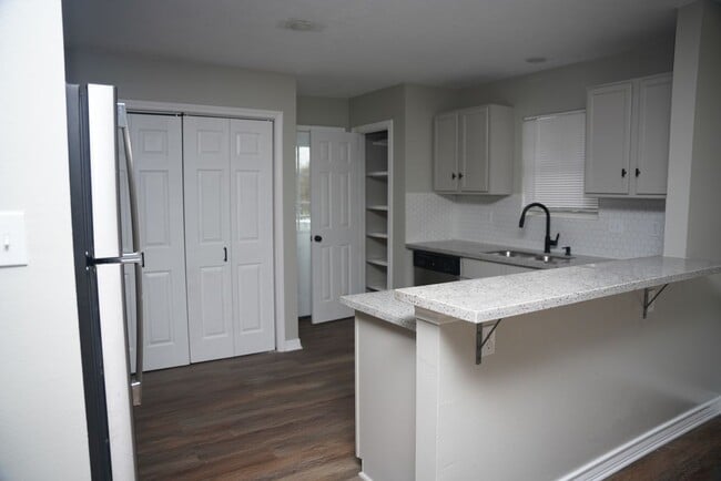 property at 4122 Tiffin St