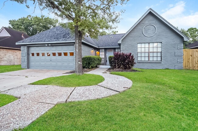 property at 2627 S Brompton Dr