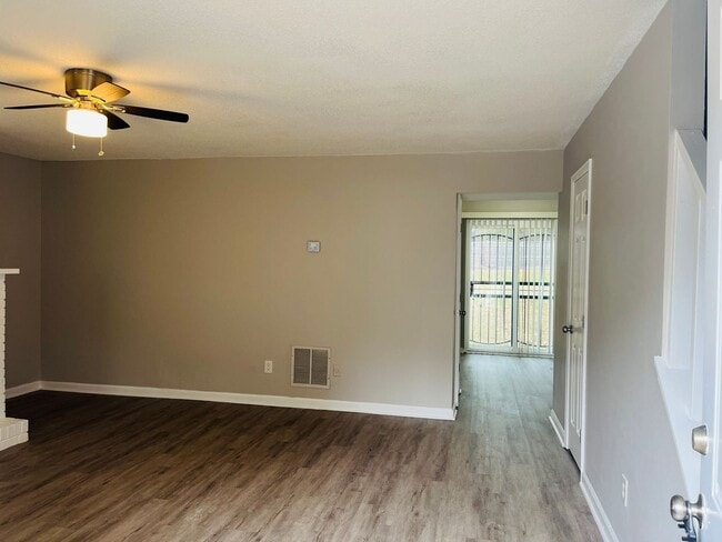 907 Silverwood Dr in Atlanta, GA - Building Photo - Building Photo