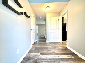 1192 Meachem Dr in Clarksville, TN - Building Photo - Building Photo