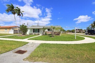6203 SW 108th Pl in Miami, FL - Building Photo