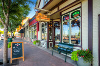 Maple Leaf Townhomes in Arvada, CO - Foto de edificio - Building Photo