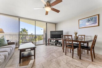 1032 S Kihei Rd in Kihei, HI - Foto de edificio - Building Photo