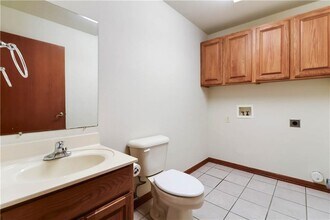 2915 E Sterling Ct in Fayetteville, AR - Building Photo - Building Photo