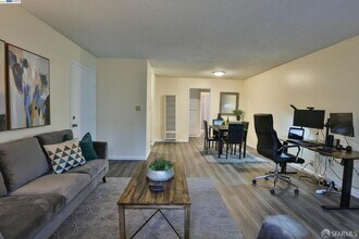 1731 Ellis St in Concord, CA - Building Photo - Building Photo