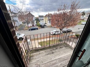 8 Sewall Ave in Clifton, NJ - Building Photo - Building Photo