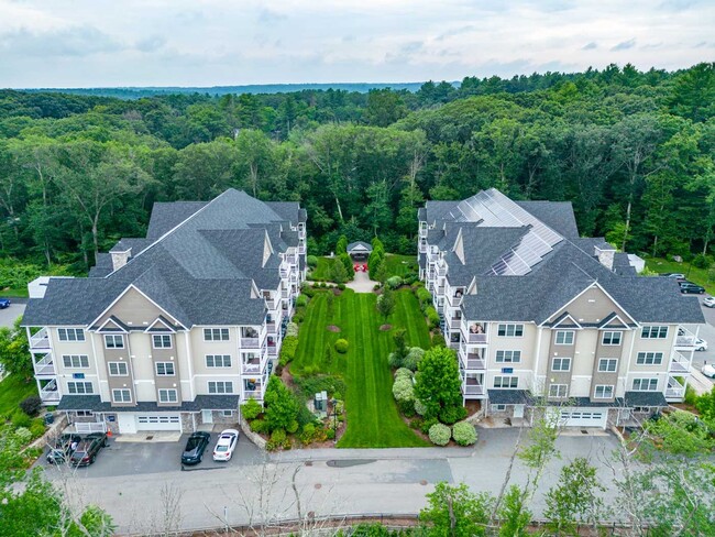 Ashland Woods in Ashland, MA - Foto de edificio - Building Photo