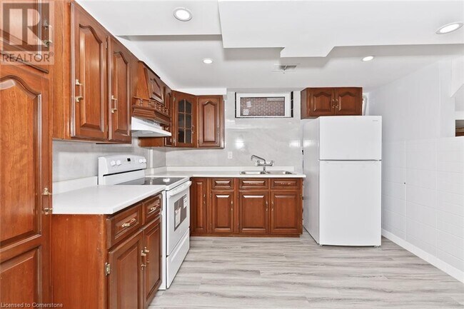 108 Townline Rd W in St Catharines, ON - Building Photo - Building Photo