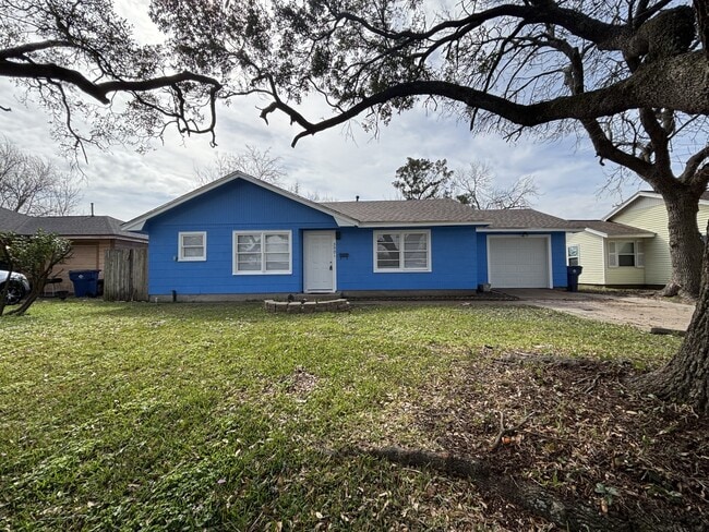 property at 3001 Rust Ave