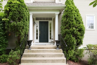 39 Faith Ln in Danbury, CT - Building Photo - Building Photo