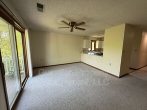 1633 N Country Club Rd in Maryville, MO - Foto de edificio - Building Photo