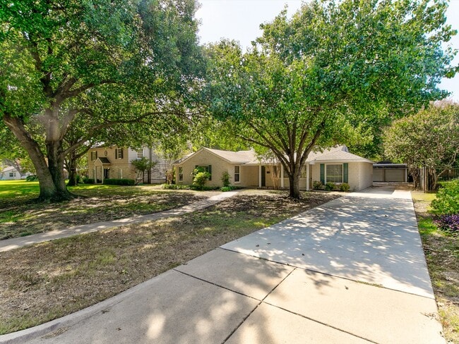 3727 W Biddison St in Fort Worth, TX - Building Photo - Building Photo