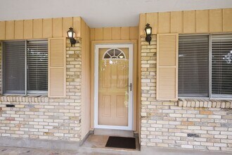 185 Oklahoma Ave in New Braunfels, TX - Building Photo - Building Photo