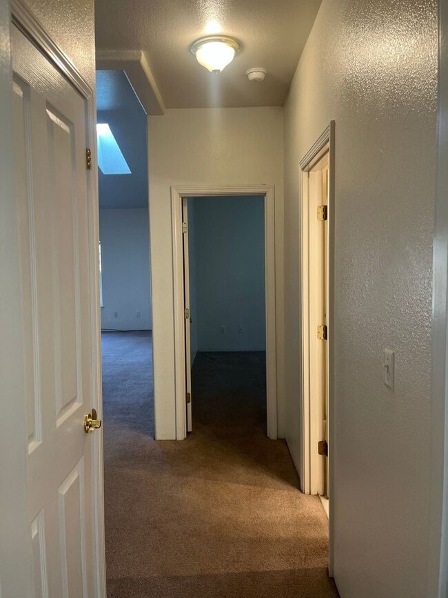 3984-3988 Arrowhead Dr in Medford, OR - Building Photo - Building Photo