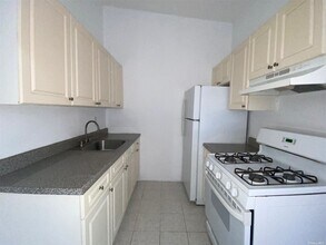 26 Ivy St-Unit -1B in Farmingdale, NY - Building Photo - Building Photo