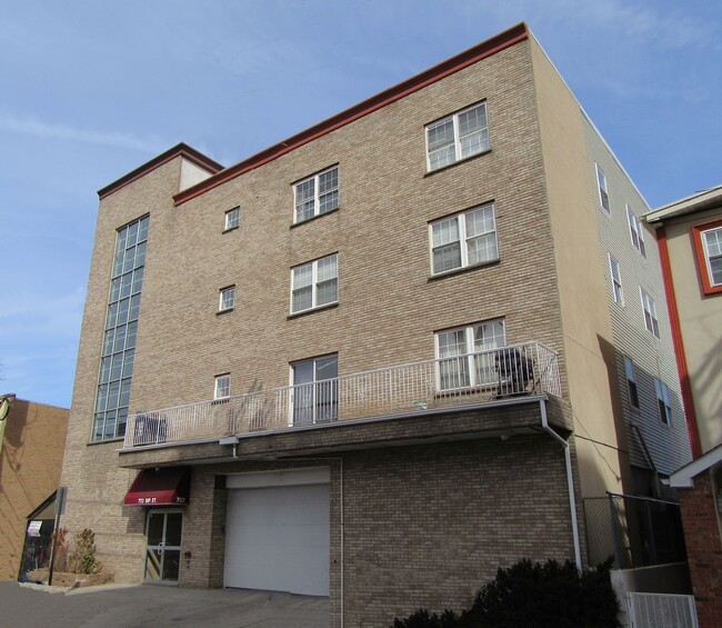 722 - Willow Ridge Apartments LLC in Union City, NJ - Building Photo - Building Photo