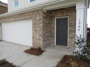 1906 Chapel Hl Rd in Princeton, TX - Building Photo - Building Photo