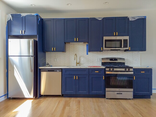 2020 W Montrose Ave, Unit 3D in Chicago, IL - Building Photo - Building Photo