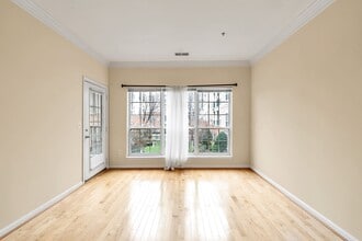 4860 Eisenhower Ave in Alexandria, VA - Building Photo - Building Photo