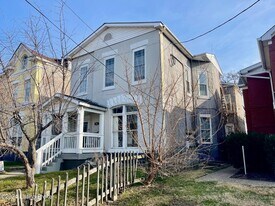 951 S Brook St in Louisville, KY - Building Photo