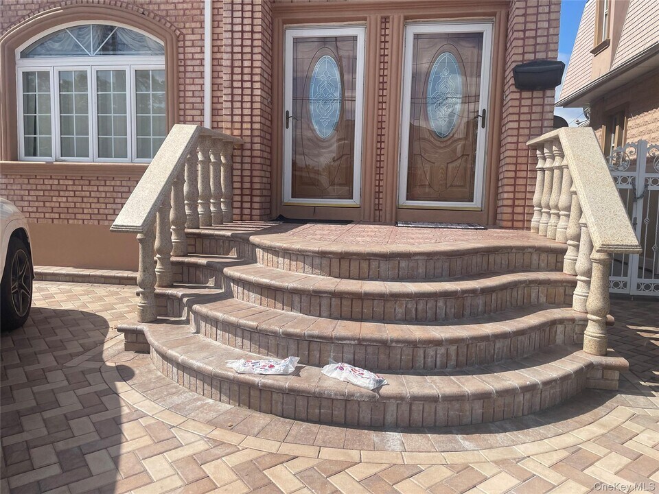 149-50 120th St in Queens, NY - Building Photo