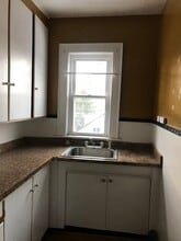 527 Champlain St, Unit SecondLevel in Berlin, NH - Building Photo - Building Photo