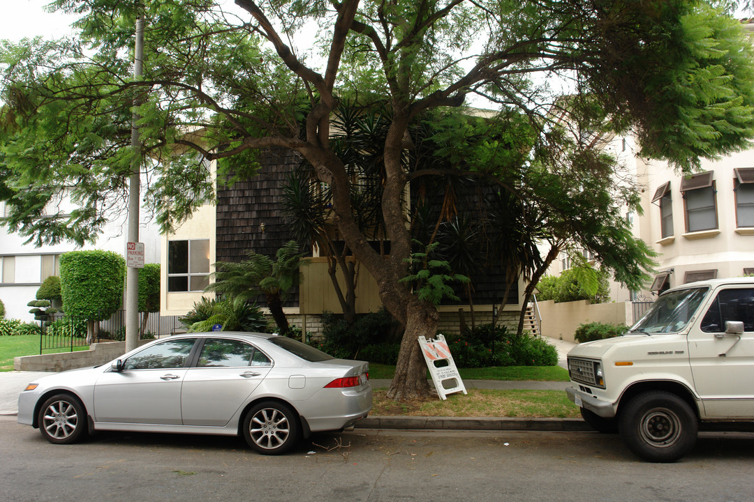 1644 Camden Ave in Los Angeles, CA - Building Photo