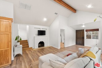 449 Short Tr in Topanga, CA - Building Photo - Building Photo