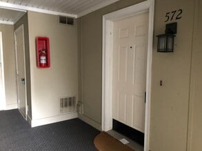 572 Emory Oaks Way in Decatur, GA - Building Photo - Building Photo