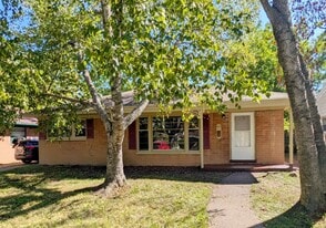 3017 Menominee Ave in Flint, MI - Building Photo