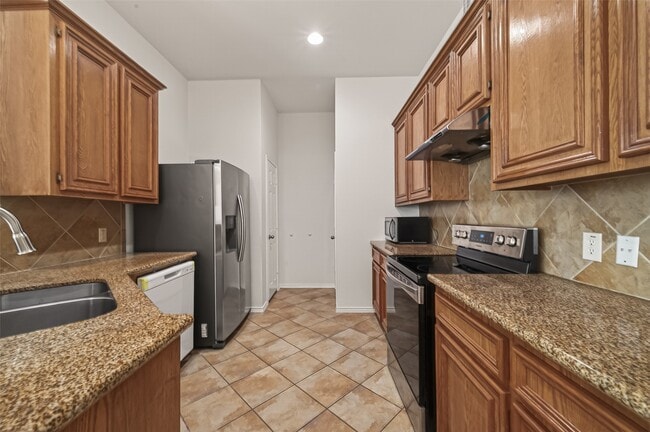 14927 Tuttle Point Dr