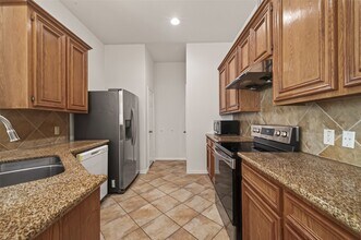 14927 Tuttle Point Dr in Houston, TX - Foto de edificio - Building Photo