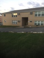 816 Cain St, Unit Apartment in East Liverpool, OH - Building Photo