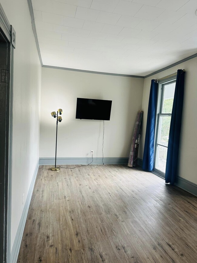 1107 Montauk Ave, Unit B Second Floor in Mobile, AL - Foto de edificio - Building Photo