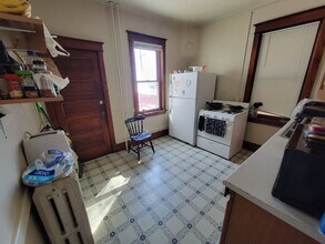 1518 1/2 Jefferson St in Duluth, MN - Building Photo - Building Photo