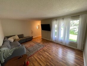 2924 56th St in Des Moines, IA - Building Photo - Building Photo