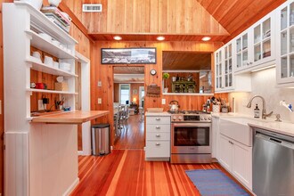 187 Linden Ave in Branford, CT - Building Photo - Building Photo