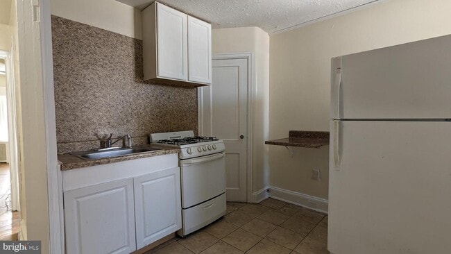 1913 72nd Ave photo'