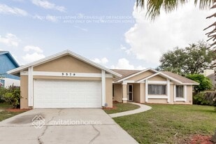 5579 Westview Dr, Unit C107 in Orlando, FL - Building Photo